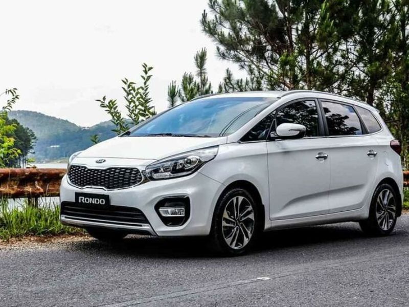 KIA-Rondo-co-loi-the-so-voi-doi-thu-khi-gia-ban-chi-tu-559-trieu-dong.jpg