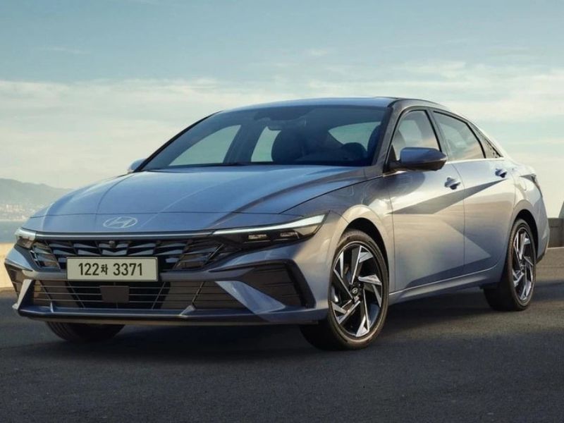 gia-cua-Hyundai-Elantra-dao-dong-tu-599-trieu-den-799-trieu-VND-tuy-phien-ban.jpg