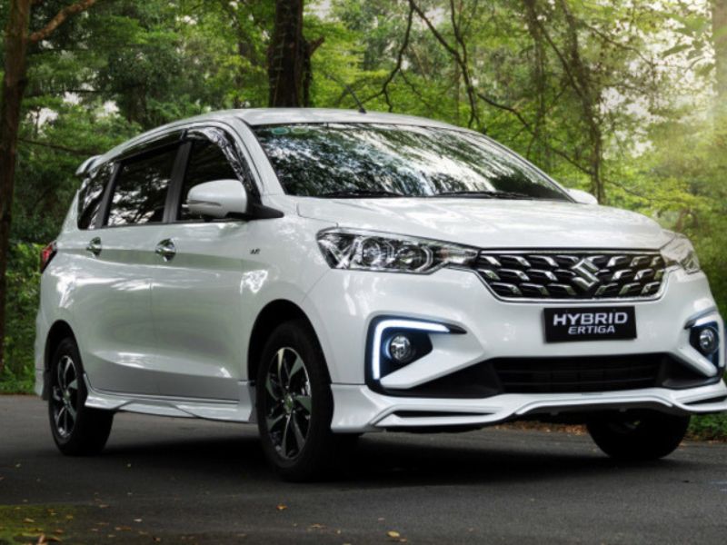 hien-Suzuki-Ertiga-co-2-phien-ban-la-5MT-va-ban-Sport.jpg