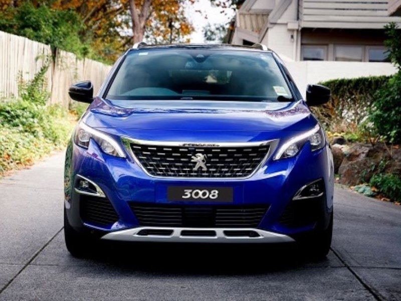 Phan-dau-xe-Peugeot-5008.jpg