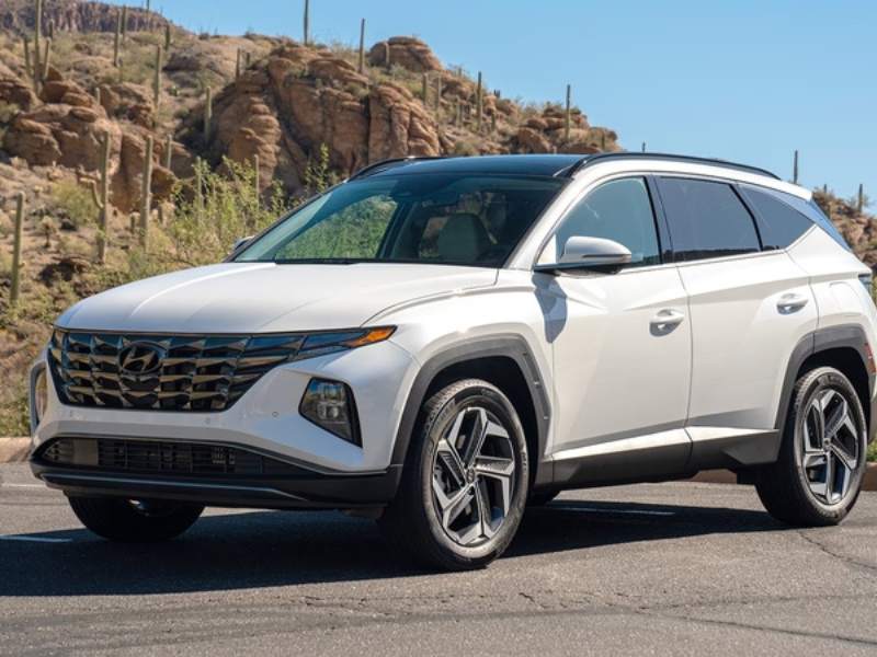 Hyundai-Tucson-co-thiet-ke-tinh-te-cao-cap-khong-gian-rong-rai.jpg