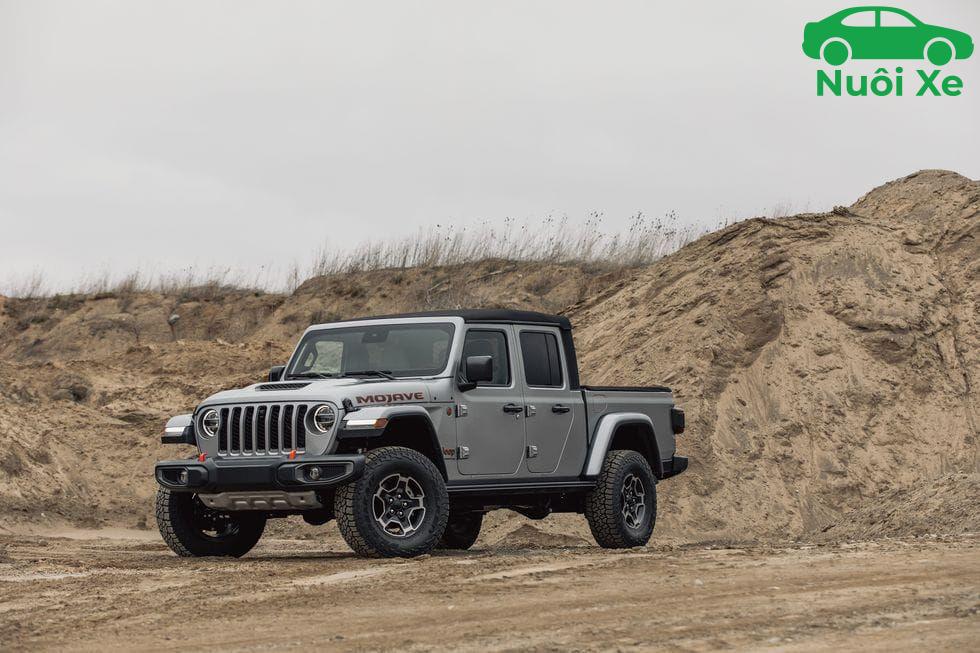 Bán tải Jeep Khám phá biểu tượng off-road và sự đa dụng 7 Thùng xe Jeep Gladiator rộng rãi chở hàng