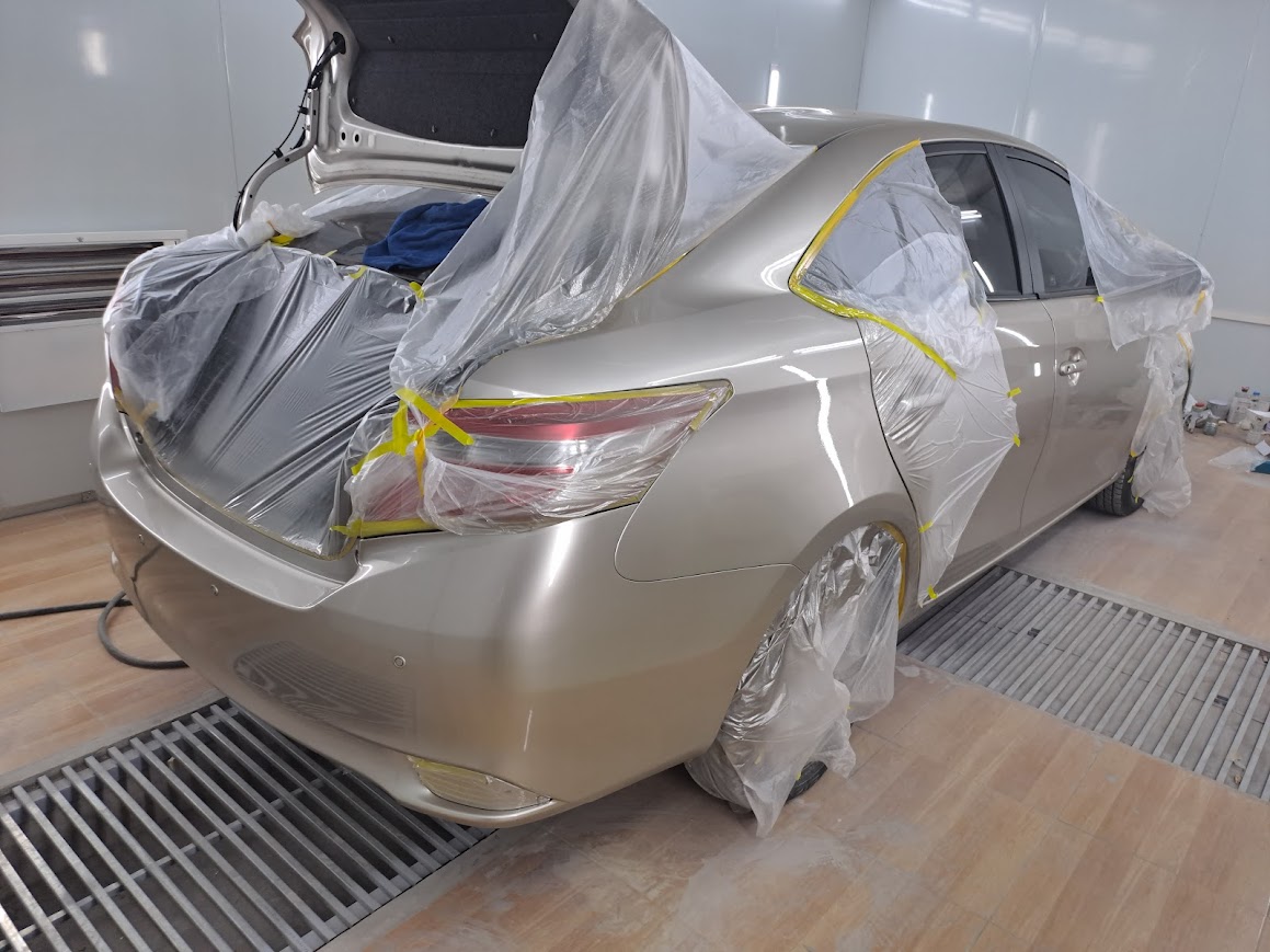 Thủ Tục Đổi Màu Sơn Xe Ô Tô Hướng Dẫn Chi Tiết Từ A-Z 3 Quy trình đổi màu sơn xe ô tô chi tiết từng bước