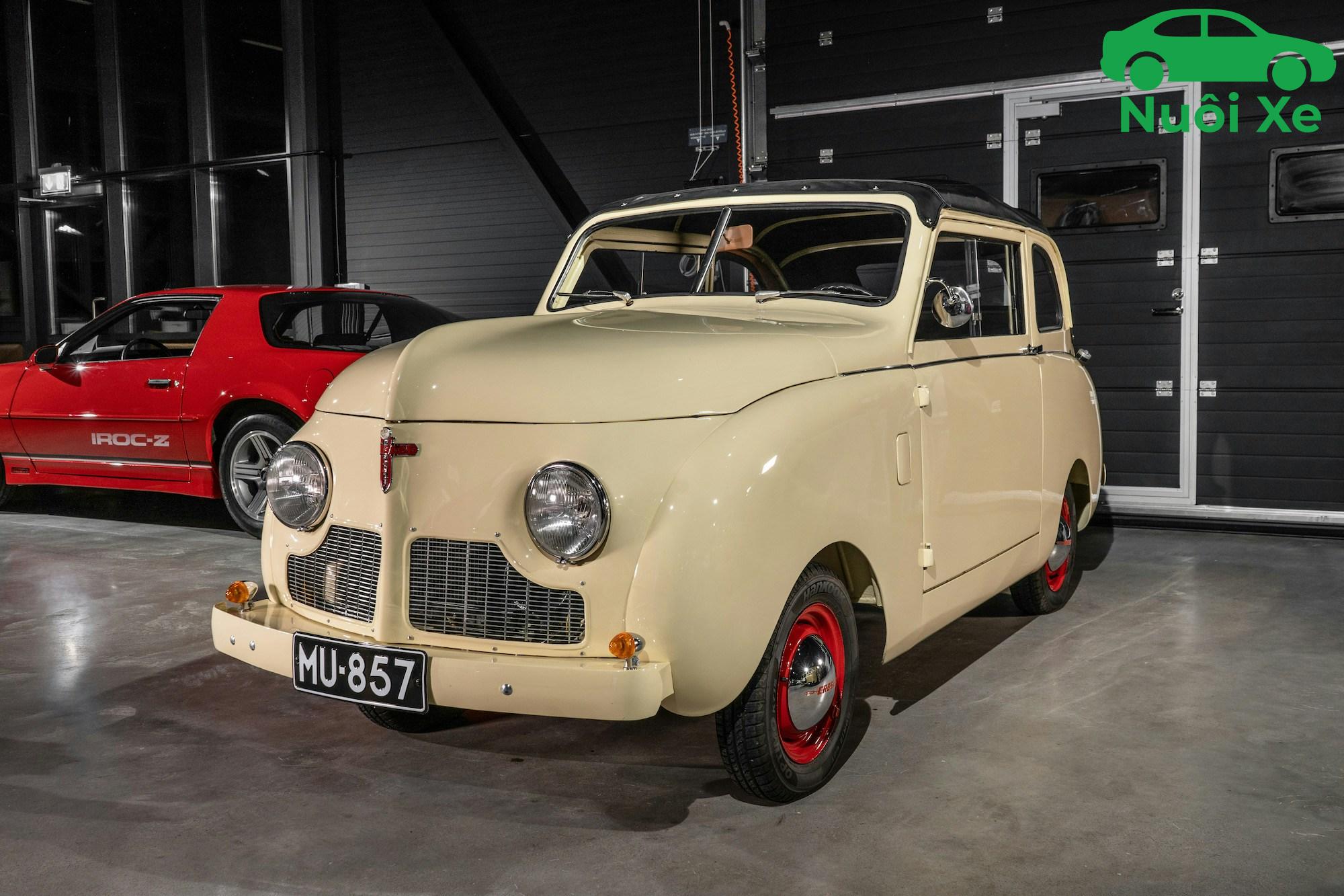 Crosley Convertible - Xe ô tô nhỏ gọn giá phải chăng