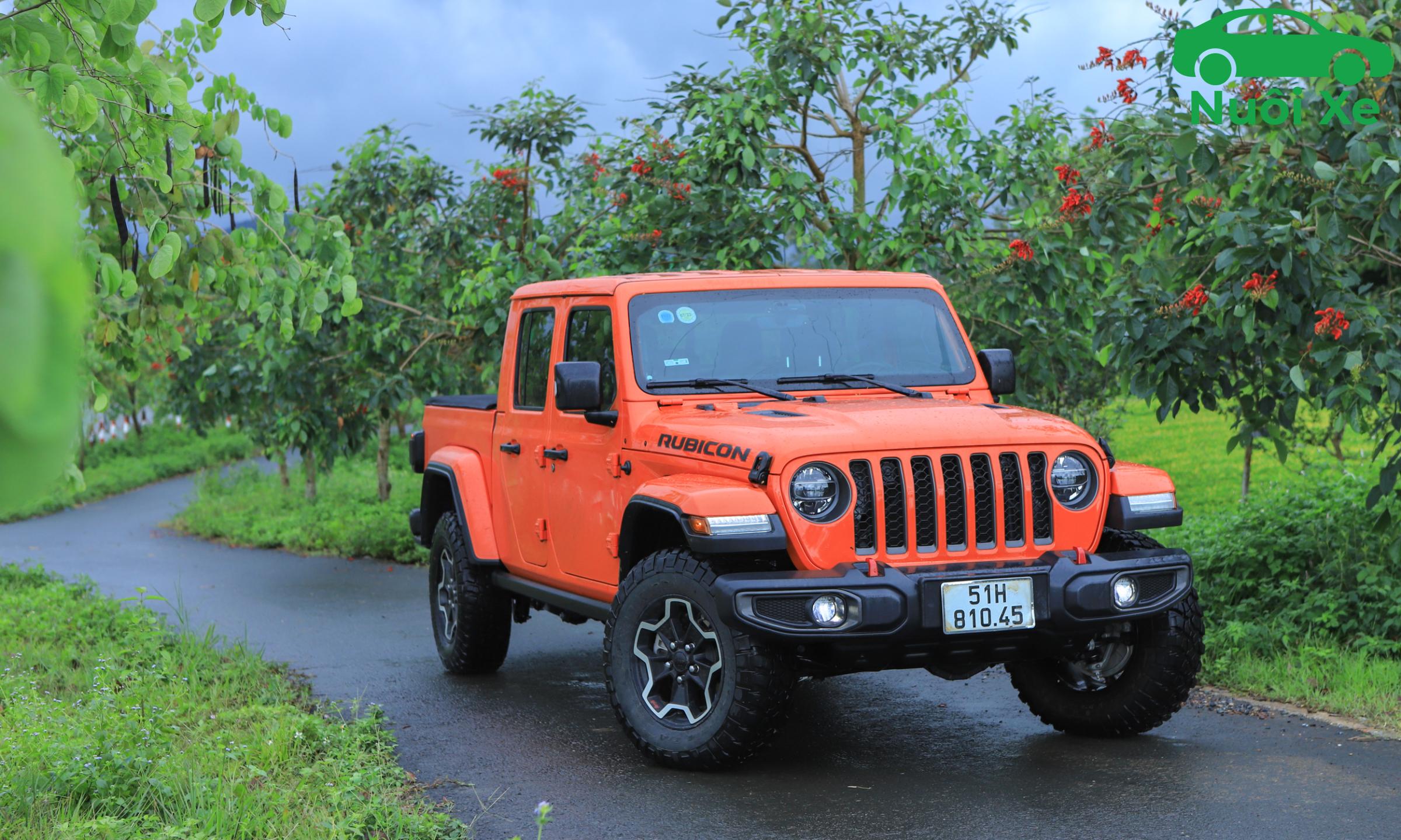 Bán tải Jeep Khám phá biểu tượng off-road và sự đa dụng 1 Jeep Gladiator chinh phục địa hình hiểm trở