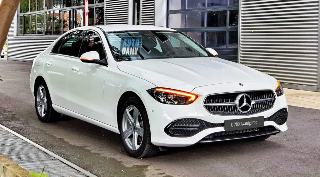 Bảng Giá Xe Mercedes C200 Cũ Và 4 Kinh Nghiệm Kiểm Tra Xe 21 gia xe mercedes c200 cu 3785