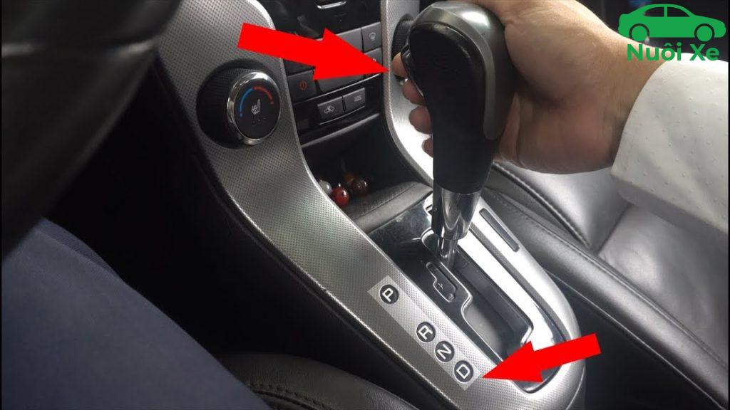 Hướng dẫn lái xe số tự động từ A-Z cho người mới bắt đầu 12 huong dan lai xe so tu dong 3767