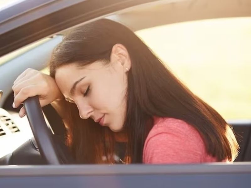 khi-qua-buon-ngu-ban-nen-dung-xe-vao-mot-goc-duong-va-chop-mat-khoang-15-phut khi-qua-buon-ngu-ban-nen-dung-xe-vao-mot-goc-duong-va-chop-mat-khoang-15-phut.png