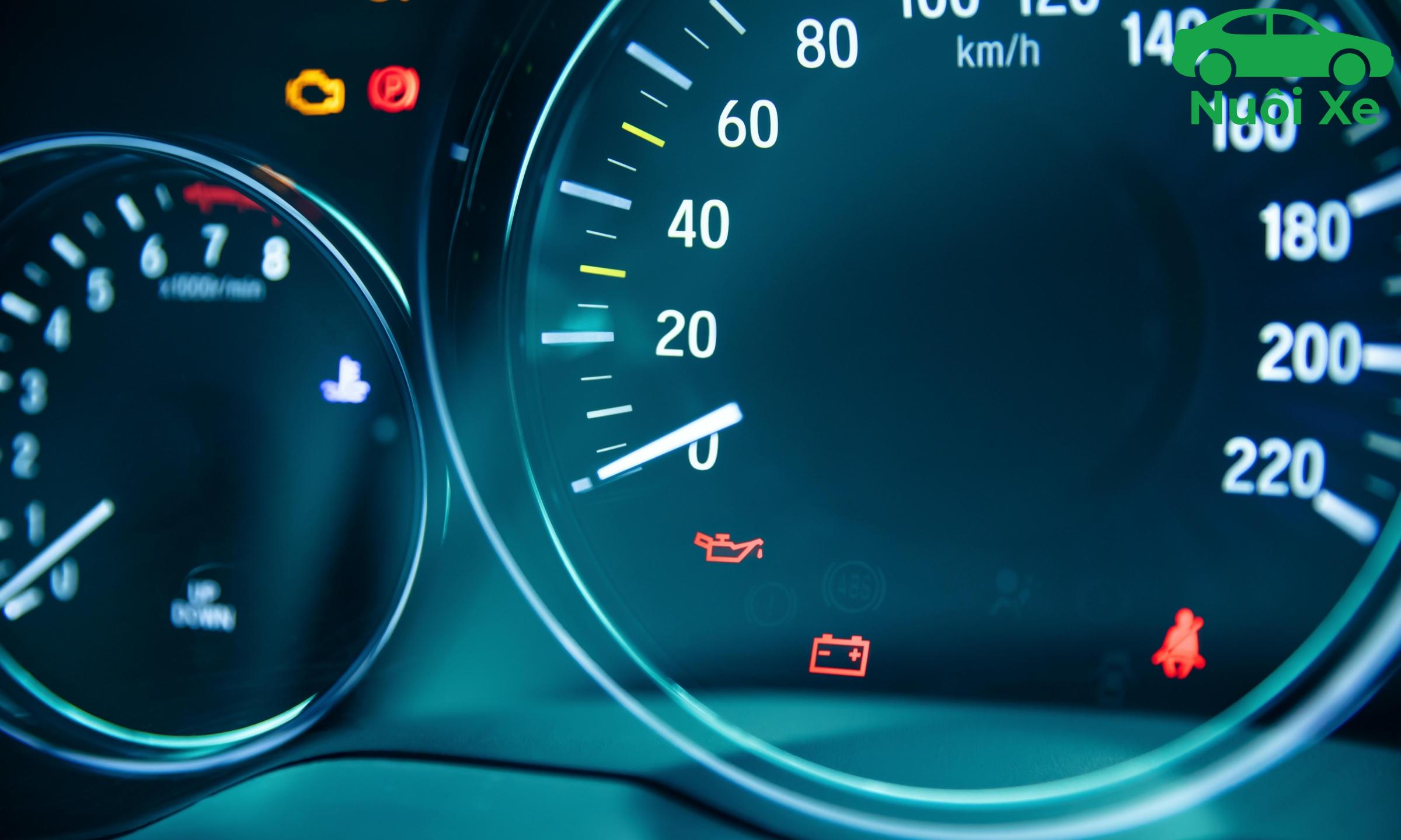 cảm biến áp suất dầu báo lỗi