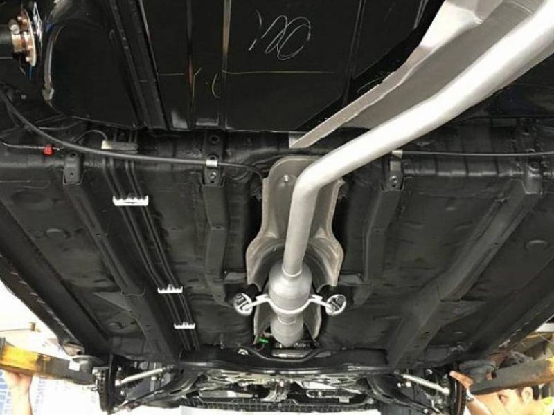 son-phu-gam-xe-giup-cach-am-va-bao-ve-gam-tranh-vet-xuoc son-phu-gam-xe-giup-cach-am-va-bao-ve-gam-tranh-vet-xuoc.jpg