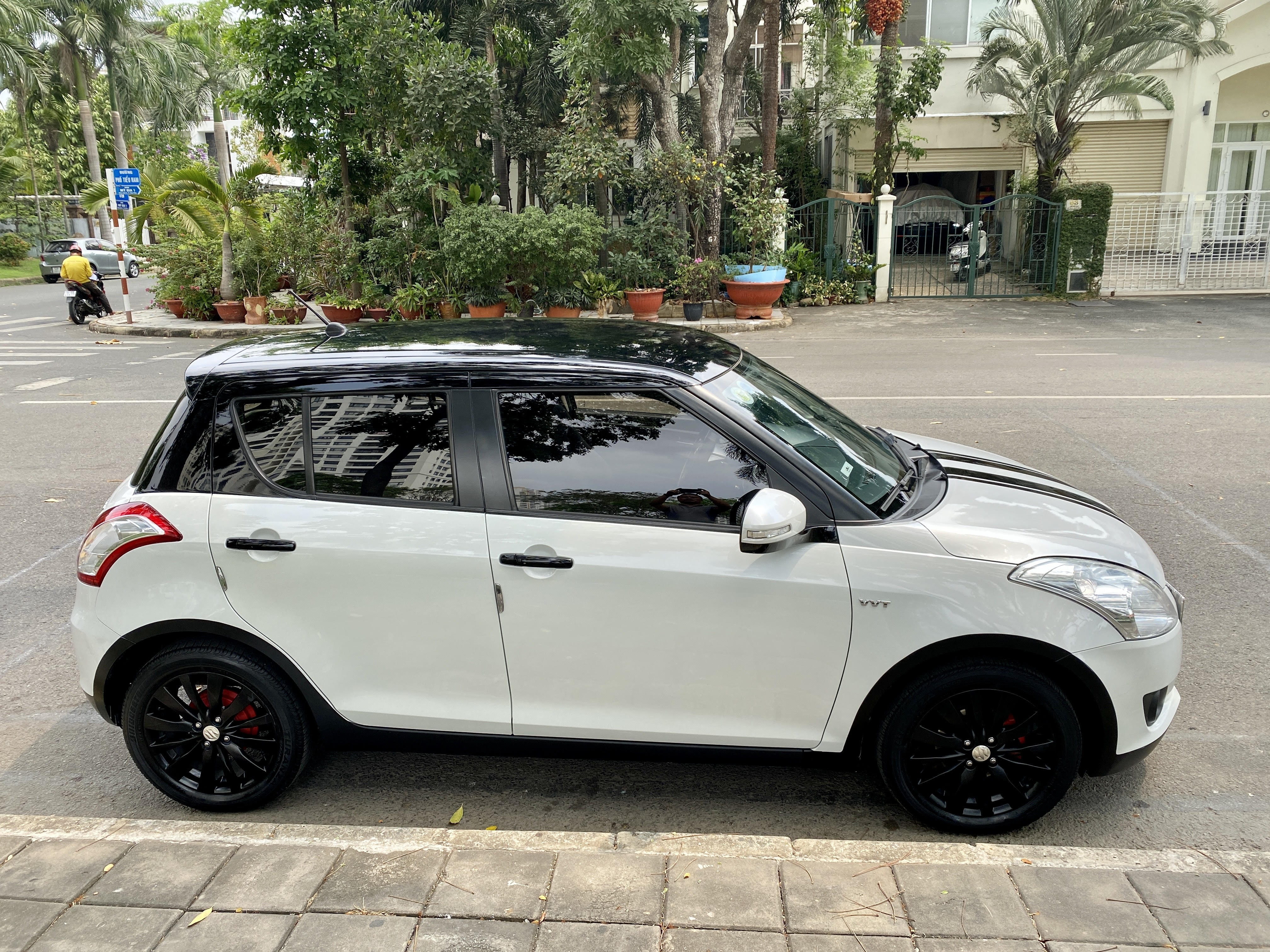 Thân xe Suzuki Swift
