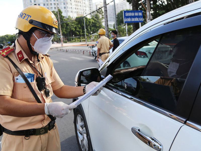 vi-pham-bien-bao-nguy-hiem-co-the-bi-phat-tu-4-6-trieu-dong vi-pham-bien-bao-nguy-hiem-co-the-bi-phat-tu-4-6-trieu-dong.jpg